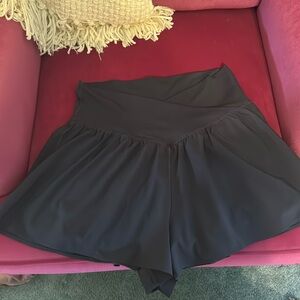 Offline by aerie real me crossover flowy shorts